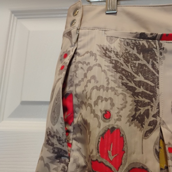 Nike Golf Floral Pleated Skirt With Shorts Skort Convenient Fashion Size 8 - Picture 3 of 8